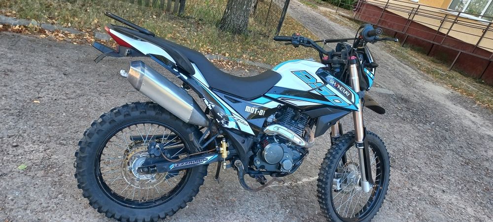 Продам мотоцикл Shineray XY250GY-6C