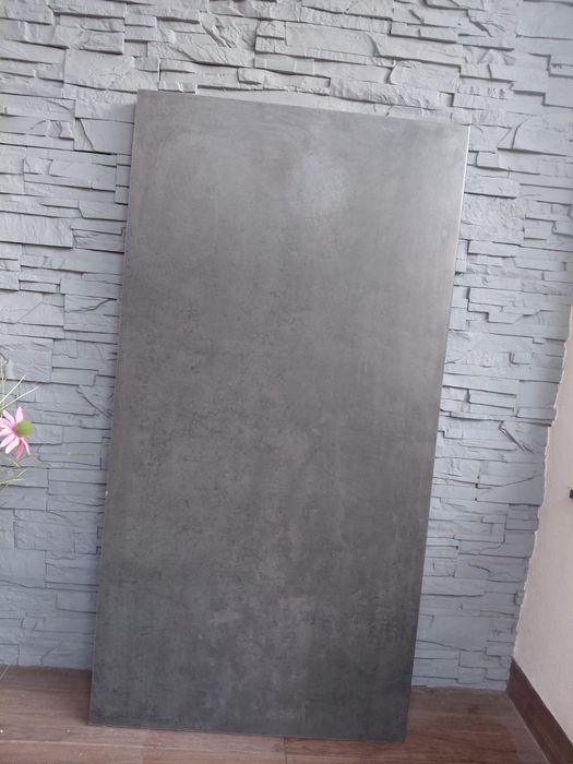 Blat, grafitowy dl. 121 cm szer. 62 cm, grubość 4 cm