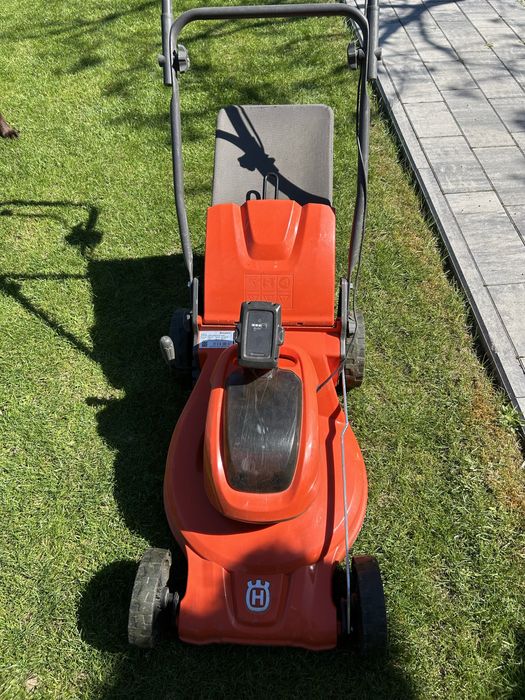 Husqvarna LC142i bateria plus ladowarka