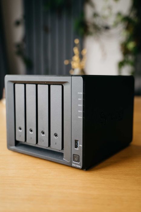 Synology DS418play (4xHDD, 2x2-2,5GHz, 2GB, 2xUSB, 2xLAN)