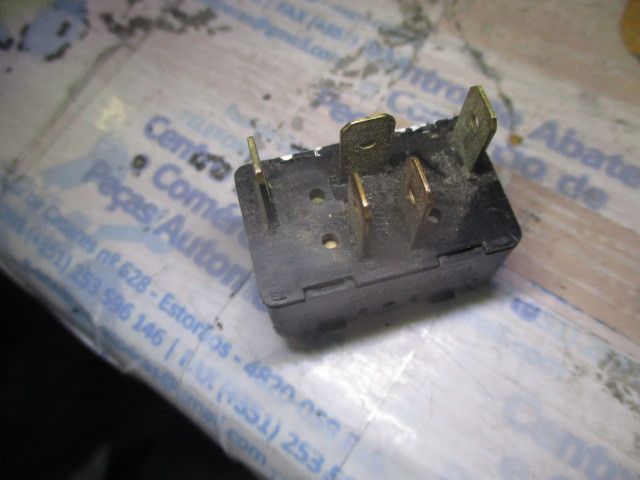 Comando / botão / interruptor vidros frente direito ALFA ROMEO 145 (93