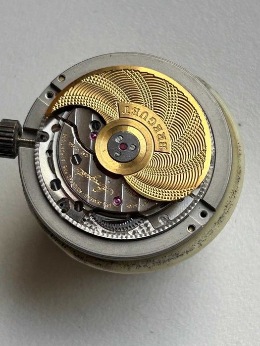 Breguet 5817 механизм часов