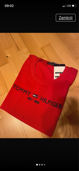 Koszulka Tommy w pięknym kolorze czerwieni