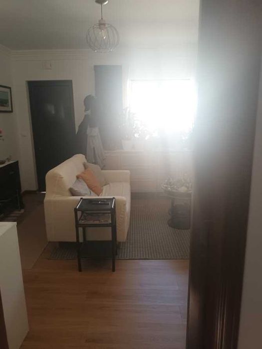 Vende-se moradia T1+1 Campo de Ourique