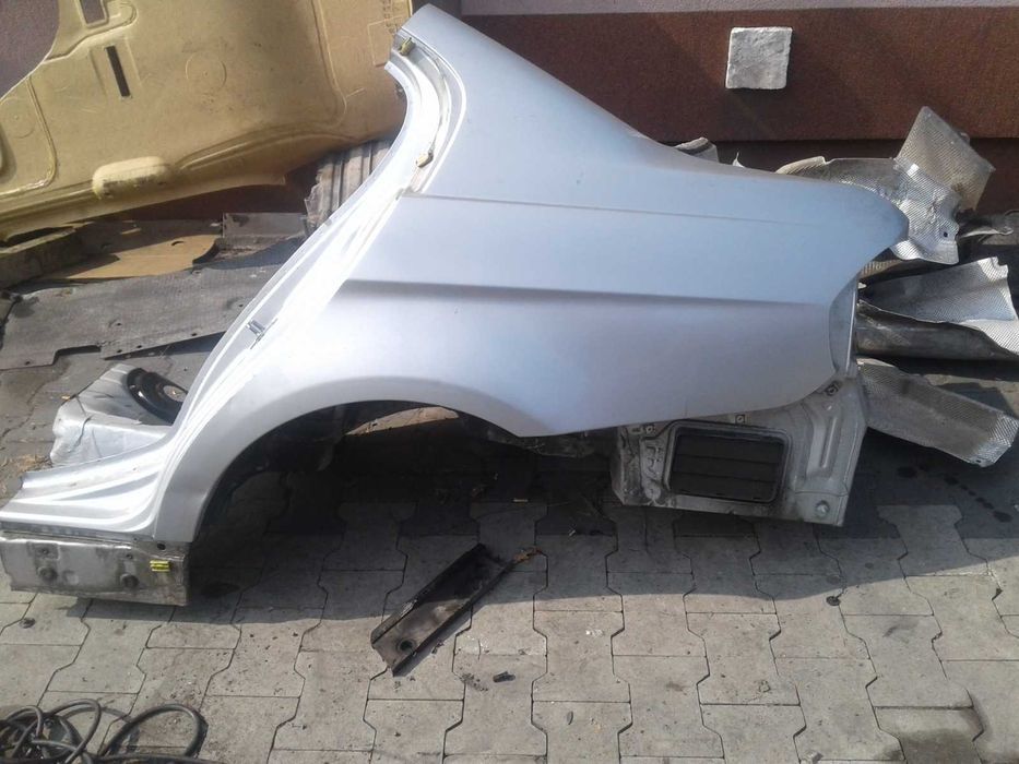BMW 3 e90 e91 Zderzak Przód Przedni Granatowy Uszkodzony Kratka Nerka