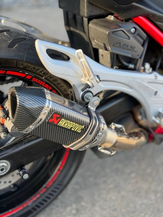 Suzuki Gladius SFV 650 .4500$. Идеалтный. Переоформляется !!!