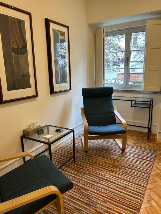Gabinetes para uso de consultório em clinica estabelecida de psicoterapia individual, casal e familiar