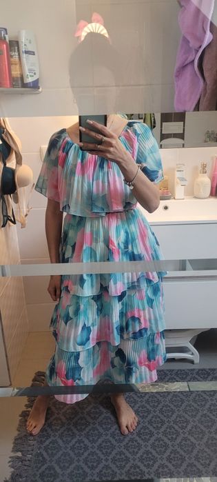 Sukienka z falbankami r.36. Nowa