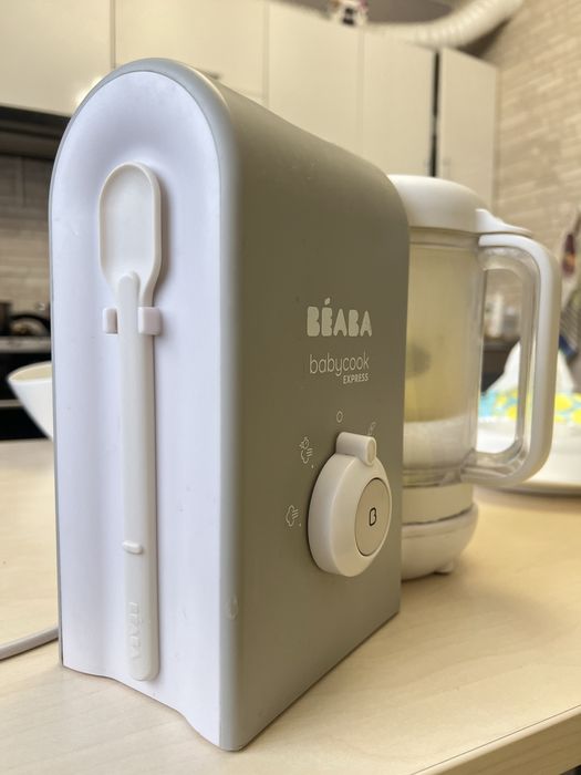 Продам пароварку beaba