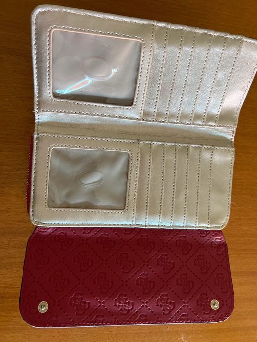 Carteira Guess vermelha