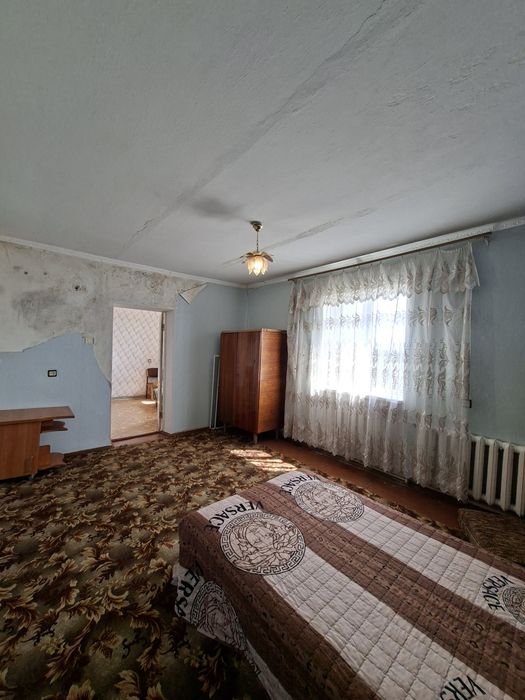 Продам 3х квартиру,2 поверх/2, вул.Січнева