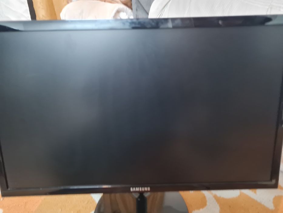 Monitor Samsung S22F350FHU 22" Full HD — HDMI/VGA