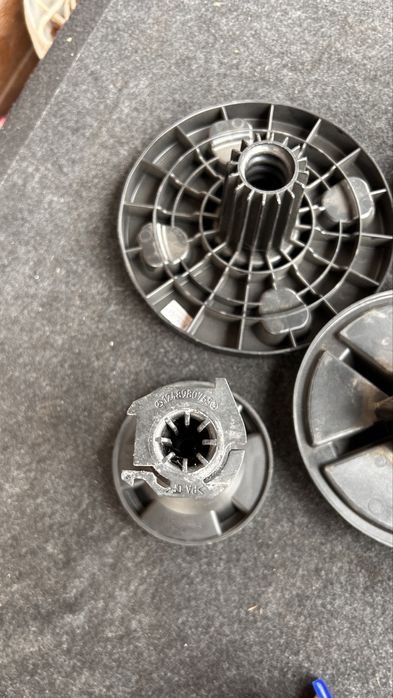 Кріплення запасного колеса Mercedes w204,w205,w211,w212,w164,w166