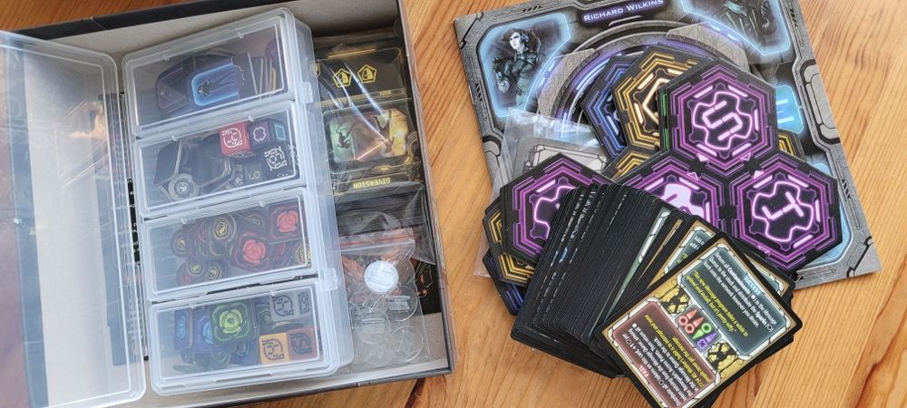 Gra planszowa Renegade - cyberpunk, 7.6 BGG