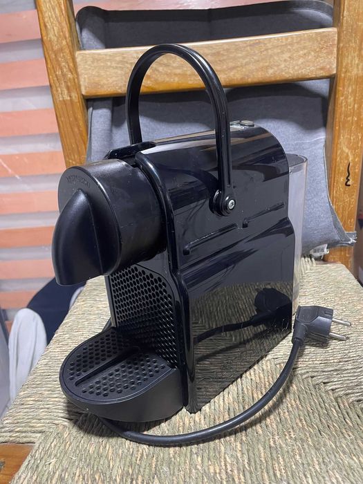 Máquina café Nespresso como nova