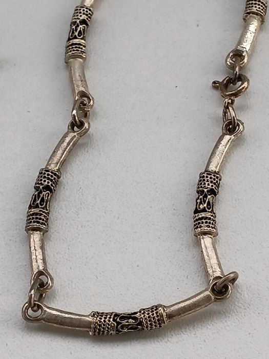 Conjunto Vintage Étnico Anos 70/80 – Colar + 4 Pulseiras Estilo Tribal