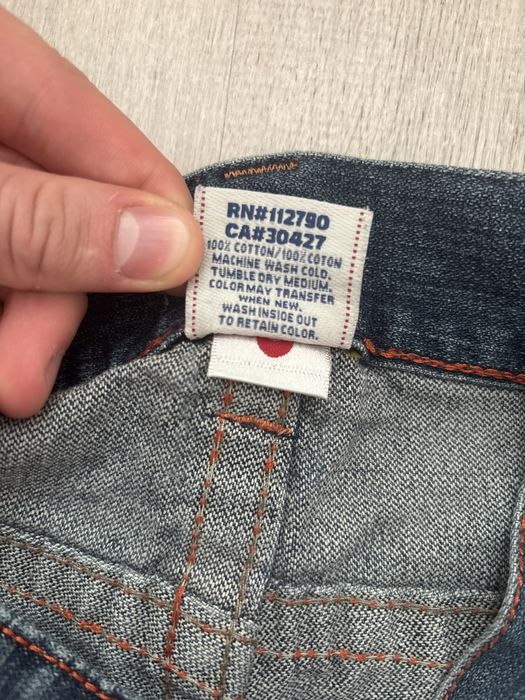 Джинсы True Religion