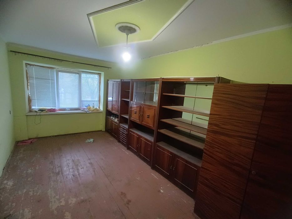 ОДНОКІМНАТНА квартира 31.5 кв.м. на 1 поверсі на стадії ремонту