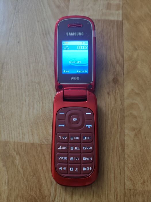 Телефон Samsung GT-E1272