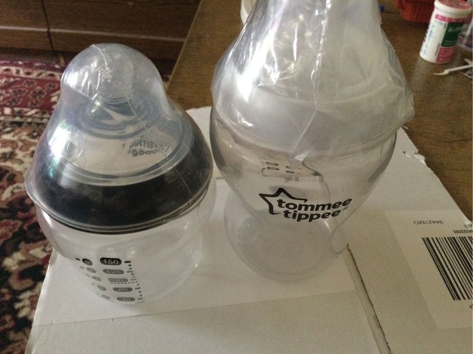 Продам бутылочки для кормления малышей.