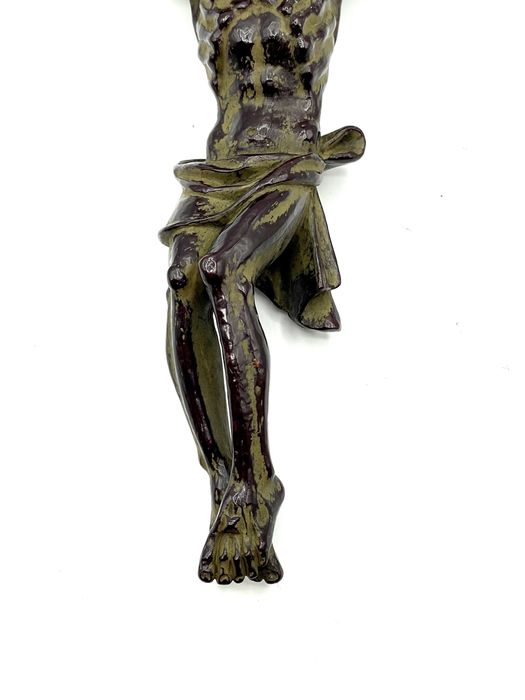 Cristo em madeira antigo, arte sacra, religioso