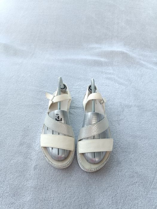 Женские босоножки кожа John Lewis р38