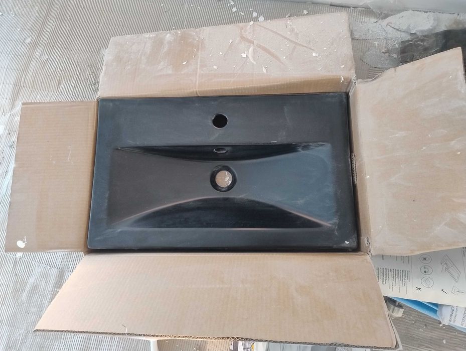 Umywalka ceramiczna czarna