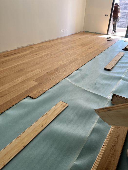 Aplicação e Reparação de Pavimento Flutuante, Vinílico e Colado