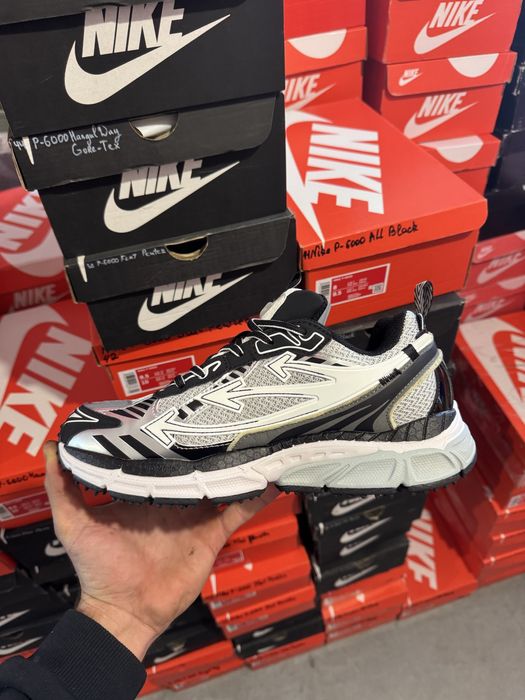 Off white be right back black white
