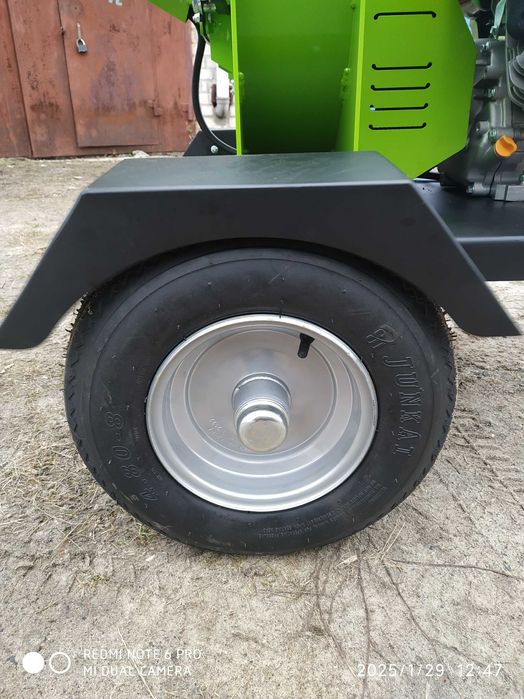 Измельчитель веток.Подрібнювач гілок. Щепорез.