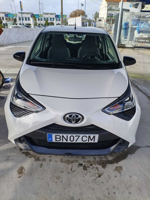Toyota Aygo (2021) - COMO NOVO