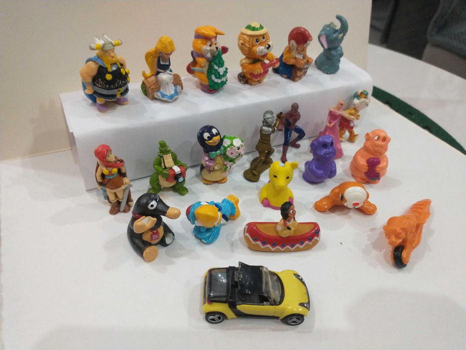 Figurki Kinder Niespodzianka 22szt
