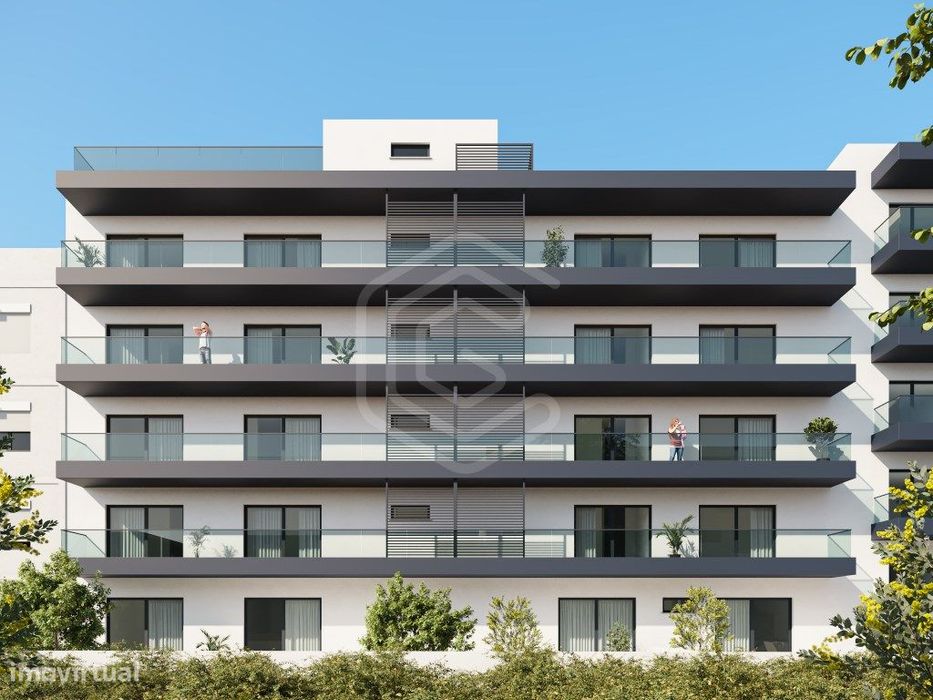 Apartamento T1 com estacionamento em Quelfes, Olhão, Algarve