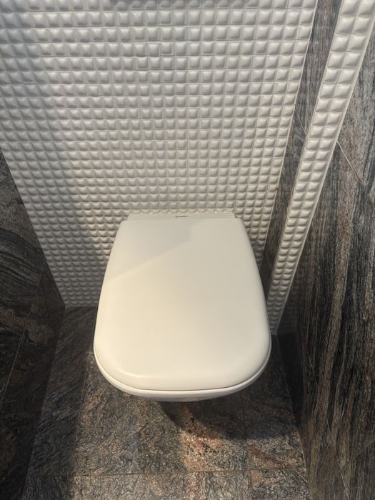 Miska wc duravit z miska samopadajca