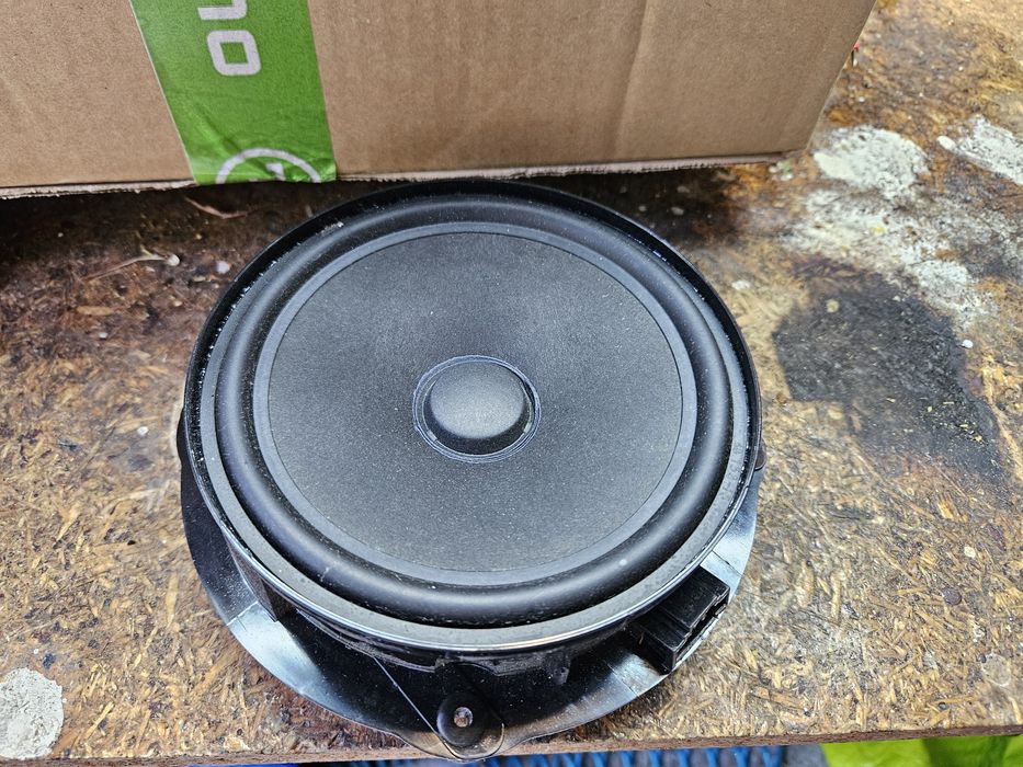 Głośnik Skoda Octavia 3
