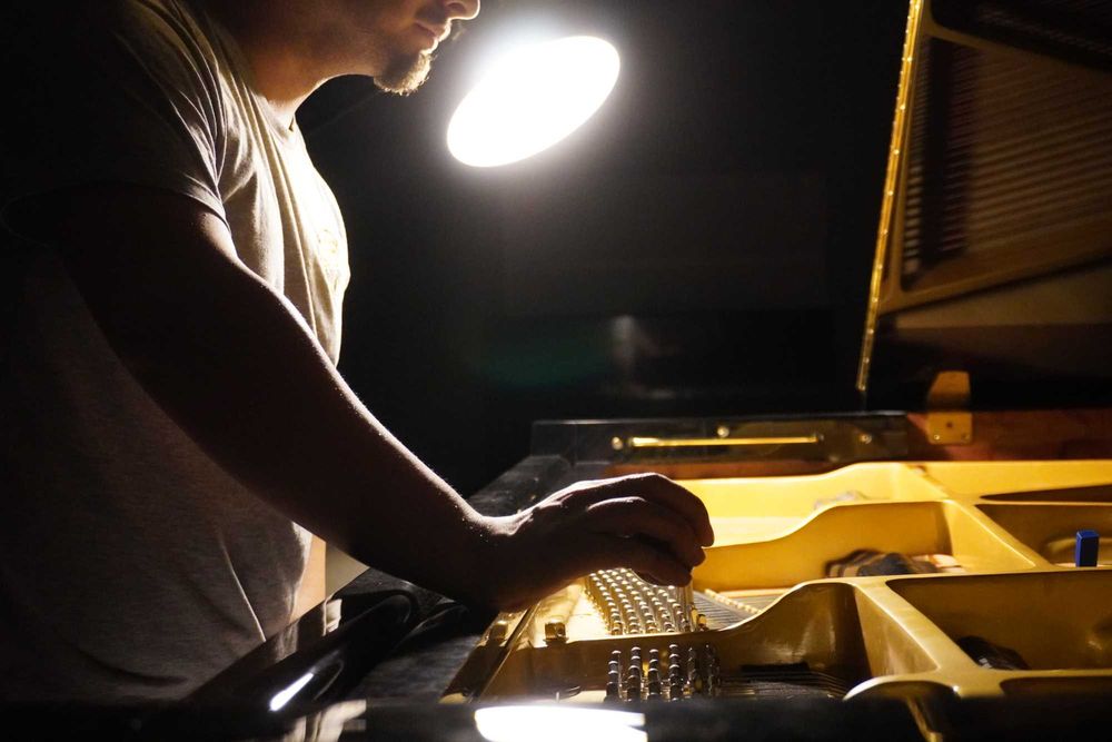 Técnico de pianos | Afinação, regulação, reparação e voicing