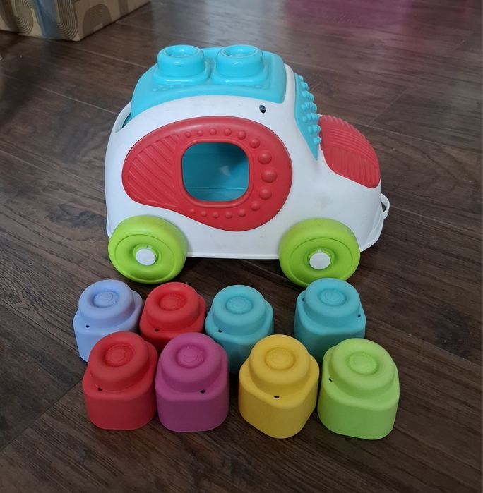 Autko sensoryczne z klockami Clementoni 17315