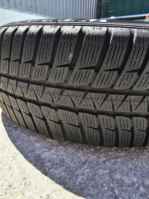 Venda de 4 Rodas com Jantes Brock RC-30 e Pneus em Excelente Estado