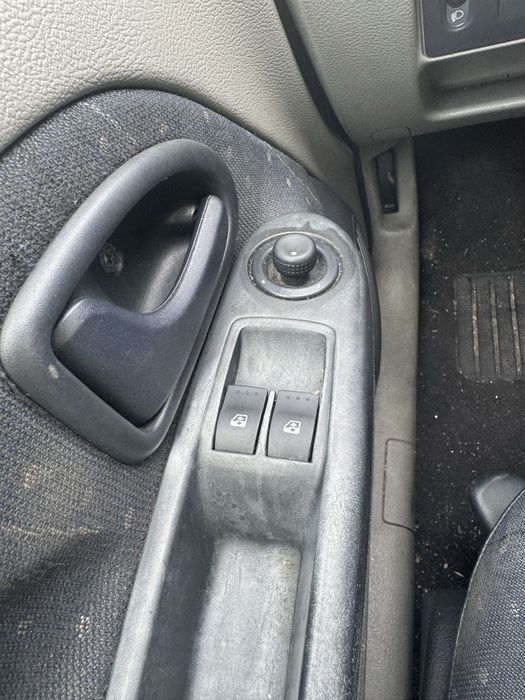 Renault Clio a disel de 5 portas 1.5 DCI