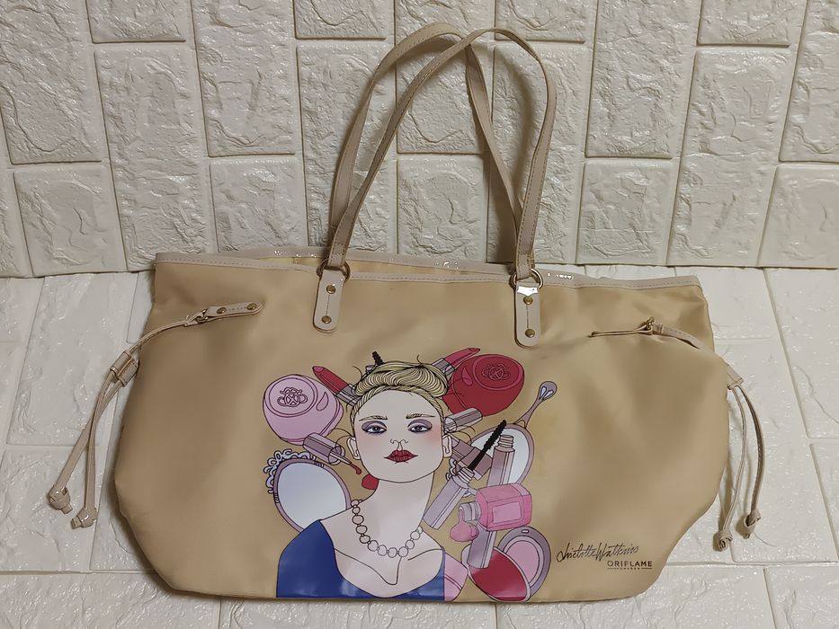 Сумка Oriflame Liselotte Wftkins. Отличный вариант на лето.