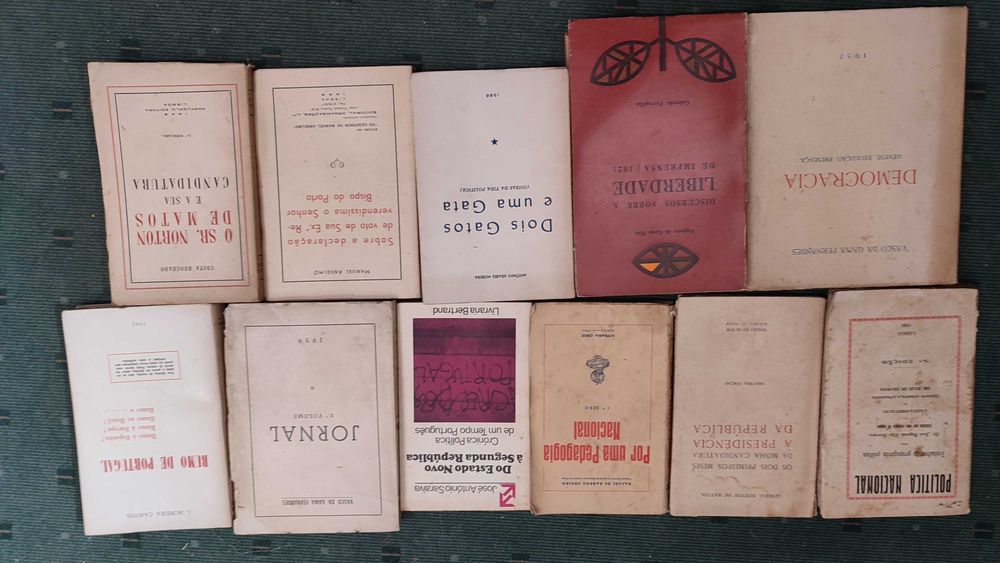 40 Livros e Publicações antigas sobre Politica