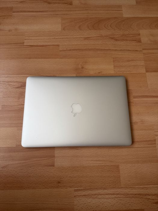 MacBook Pro 15 2015 i7 / 16 GB / 256 GB Silver