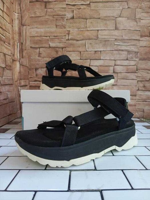 Продам оригинальные сандалии Teva, стелька 27 см. Состояние идеальное