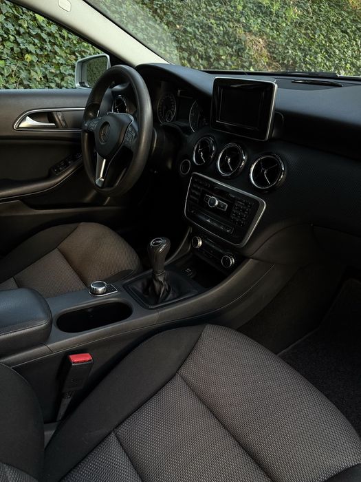 MERCEDES A180d IMACULADO