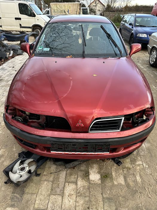 Maska Carisma Lift P81 Pokrywa silnika