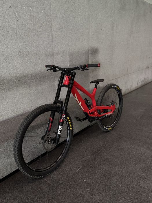 Yt tues cf pro 29 downhill