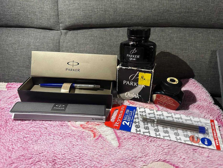 Шариковая ручка Parker + чернила и сменные стержни