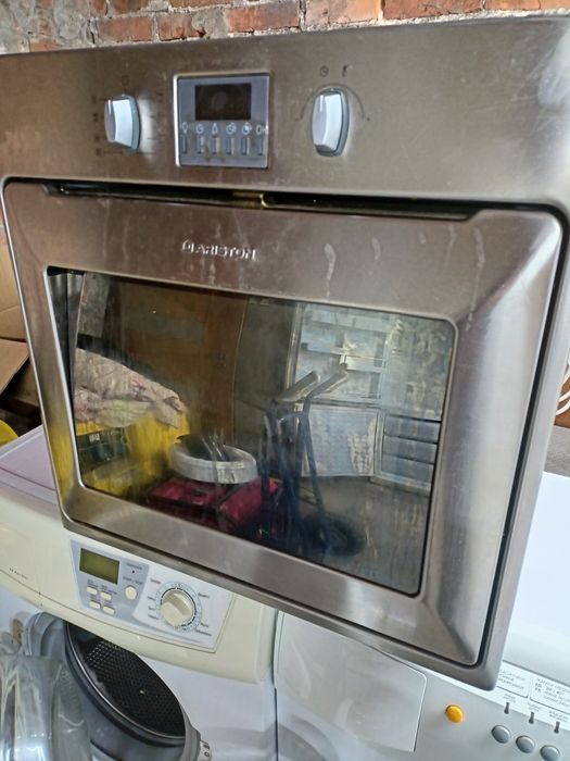 Piekarnik pod zabudowę Ariston