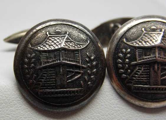 Srebrne spinki do koszuli pagoda pagody.