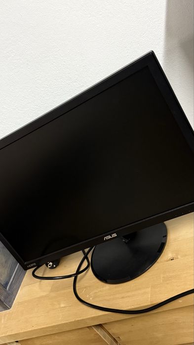 Monitores Asus 24”